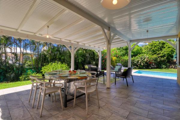 Villa 200m from the beach MQSL17