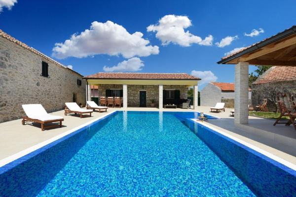 Beautiful Villa Petra with Summer Kitchen and Pool, Забронировать Вилла Ловинац Задарская жупания