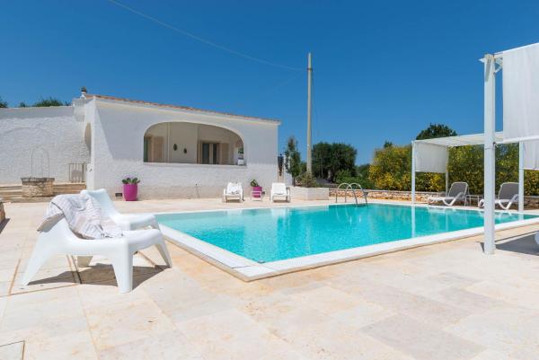 Charming Villas - Villa d'Itria with Trullo by Wonderful Italy