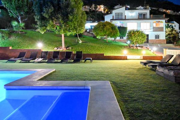 Villa Peralta, heated and private pool ,near beach and golf !, Забронировать Вилла Алаурин-де-ла-Торре Провинция Малага