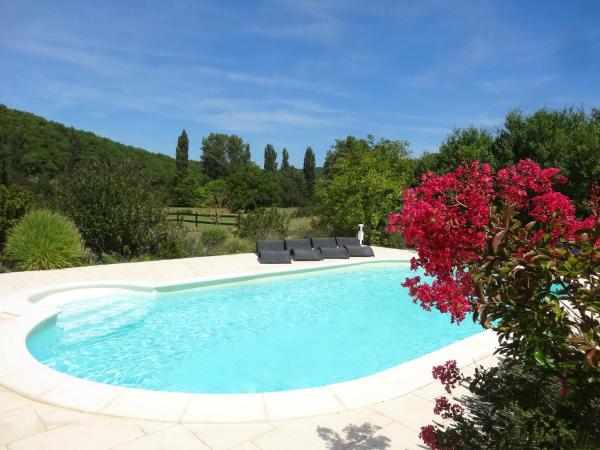 Villa élégante à Léobard avec piscine, Забронировать Вилла Отели Леобар с бассейном, Бассейн