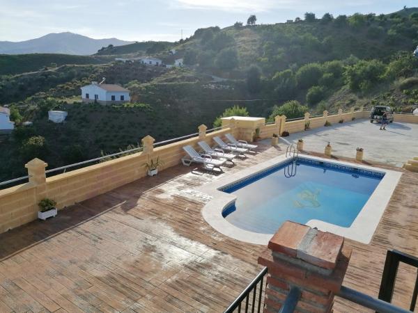 Villa With 5 Bedrooms in Almáchar, With Wonderful Mountain View, Priva