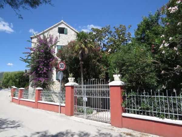Villa Cindro Apartments