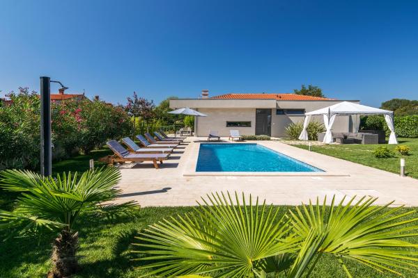 Villa Viviana Fažana Valbandon Heated pool 