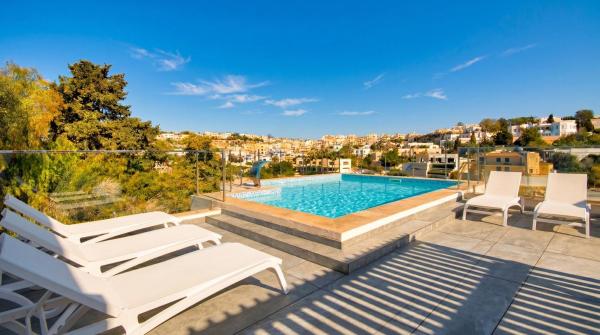 Villa Goa - By Luxury Villas Malta, Забронировать Вилла Отели Меллиха с бассейном, Бассейн