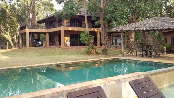 KhaoTong Villa at Melina