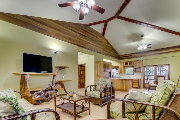 Suite at Villa Maya -Gold Standard and Certified, Забронировать Вилла Отели Cayo 3 звезды, 3*