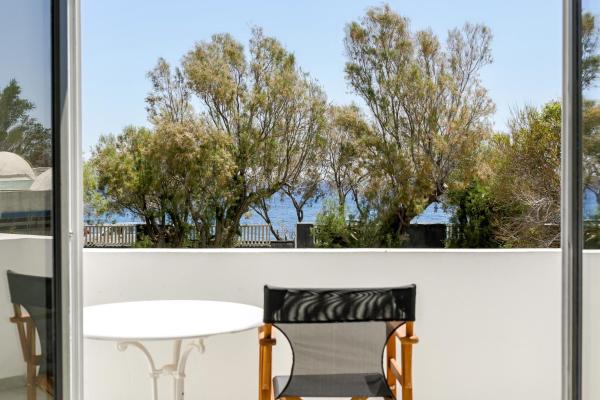 Exi Sea Side Suites