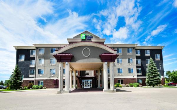 Holiday Inn Express Hotel & Suites Grand Forks by IHG