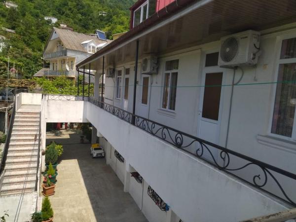 White House Avtandil&Nino Сарпи