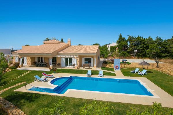 Villa Viana by Villa Plus, Забронировать Вилла Лагоа-и-Карвоейру 