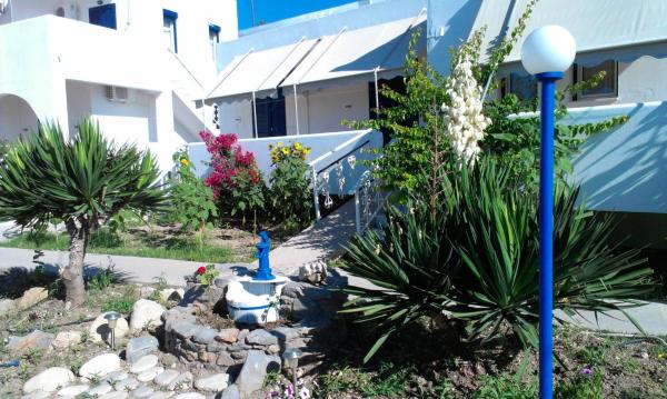Iro Apartments