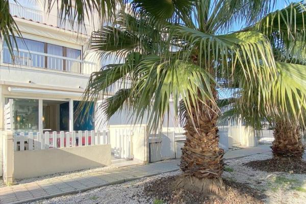 Village Naturiste Studio en RDJ ,Piscine ,Parking