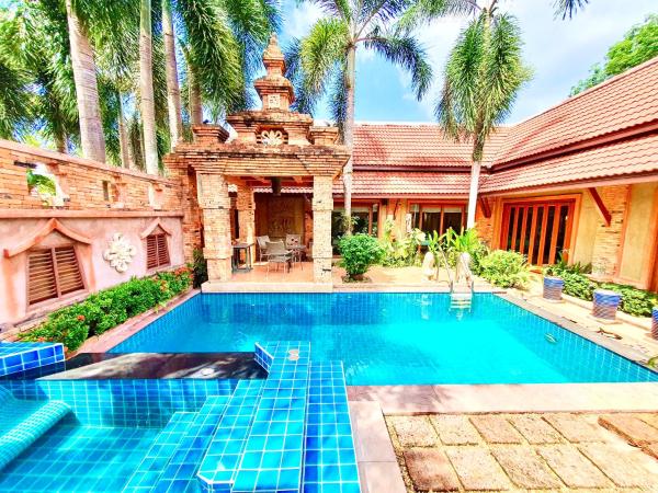Balinese Pool Villa in Rawai