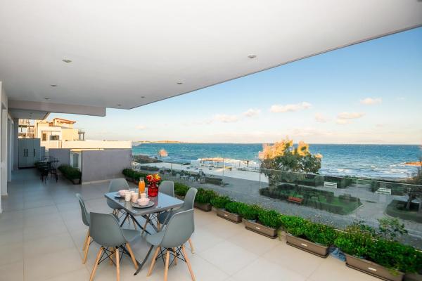 Peony Airport Seaview Suites By SEM