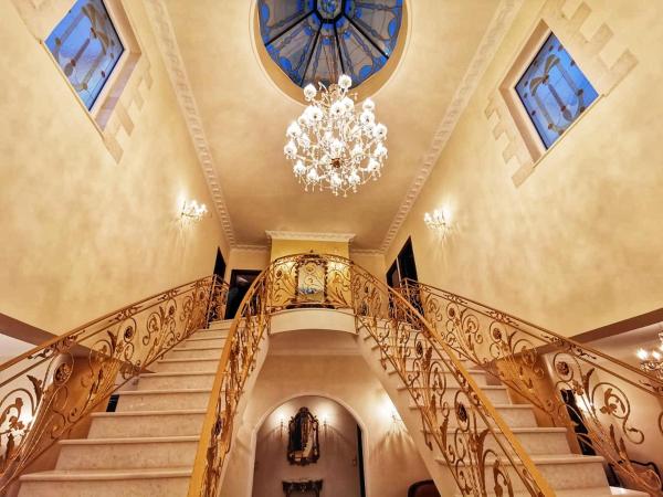 Luxurious Villa Anthi