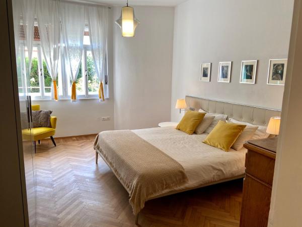 Delightful Villa Rina, Забронировать Вилла Коттеджи Аосты, Коттедж