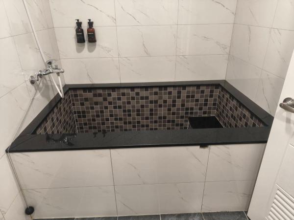 溫沙堡汽車旅館 Windsor Castle Garden Motel, Забронировать Мотель Недорогие отели Цзяоси, недорогие