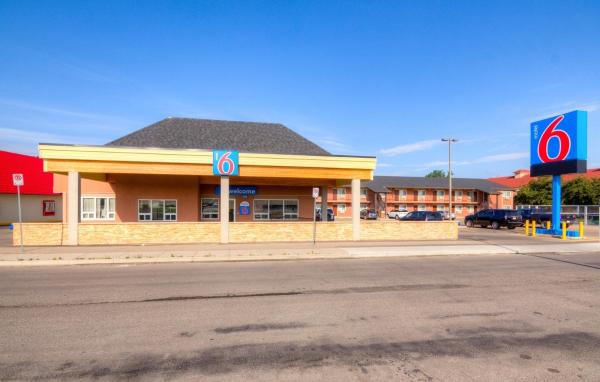 Motel 6-Lethbridge, AB