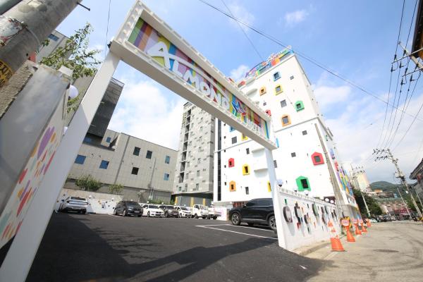 Almond Kids Hotel