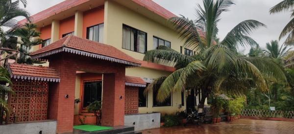 Holiday Cottage Inn