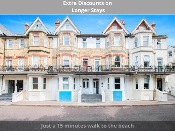 OYO The Lodge Bournemouth