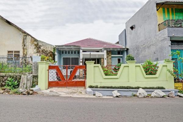 OYO 90729 Sekar Guest House Jember