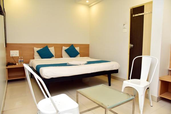 OYO 22672 Hotel Sai Bhushan