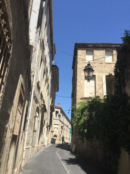 "Chambre d'Autres", massages