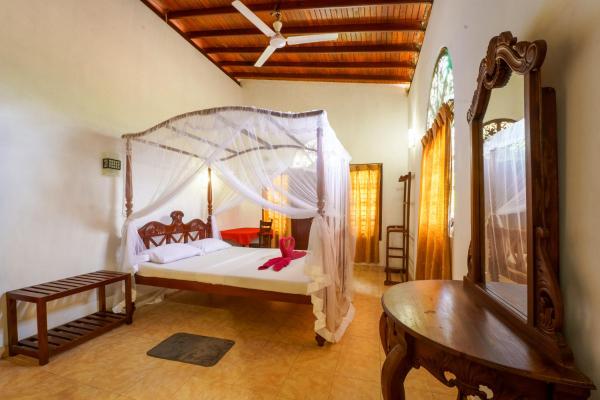 Jungle View Guesthouse Unawatuna, Забронировать Апартаменты/квартира Отели Округа Галле с парковкой, Парковка