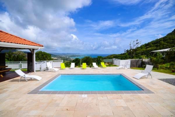 Villa élégante avec piscine privée au Diamant et vue sur la mer