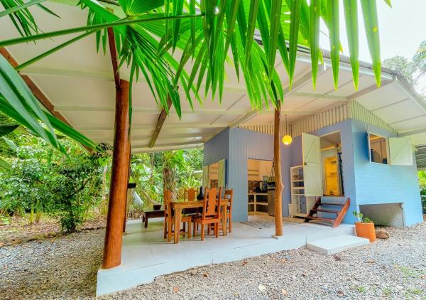 Casa Theia - Comfort cabin, Caribbean jungle beach, Забронировать Дом для отпуска Виллы Пуэрто-Вьехо, Вилла