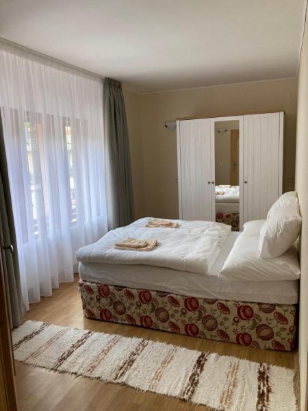 Country House & Restaurant Hronec, Забронировать Отель Брезно 