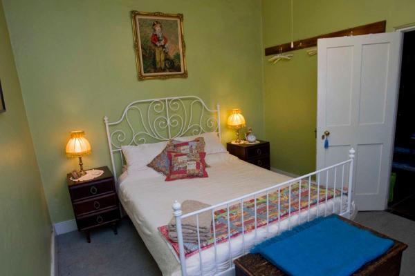 Emma Tiver Heritage Cottage