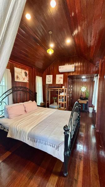 Rang Robin Farmstay with swimming pool, Забронировать Гостевой дом Отели Nakhon Ratchasima Province с парковкой, Парковка