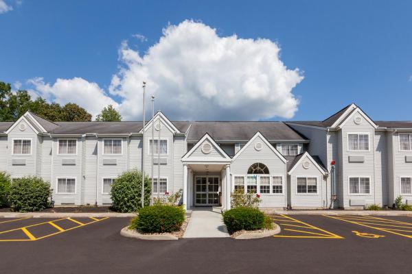 Microtel Inn & Suites by Wyndham Sunbury - Columbus North