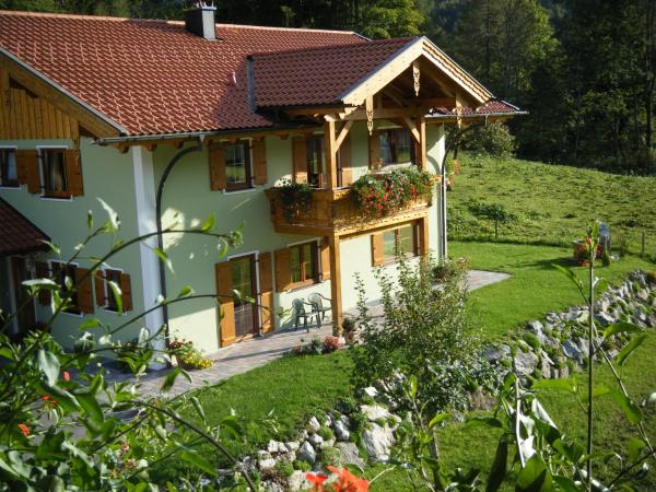 Ferienwohnungen Bergerhof Zuhaus, Забронировать Апартаменты/квартира Захранг Chiemgau