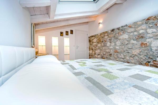 Apartment and Studio CA’ 3 VIE
