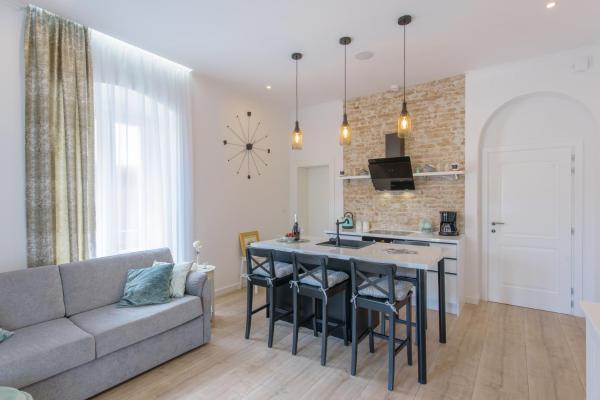 Arcus Apartment with beautiful terrace, Забронировать Апартаменты/квартира Апартаменты Брача, Апартаменты/квартира