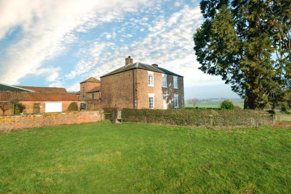 Cundall Lodge Farm Bed & Breakfast