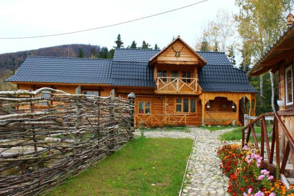 Skhovanka Dovbusha, Забронировать Гостевой дом Недорогие отели Мигово, недорогие