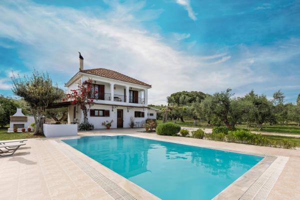Villa Lola - 3 Bedrooms & Private Pool, Забронировать Вилла Литакия Закинф