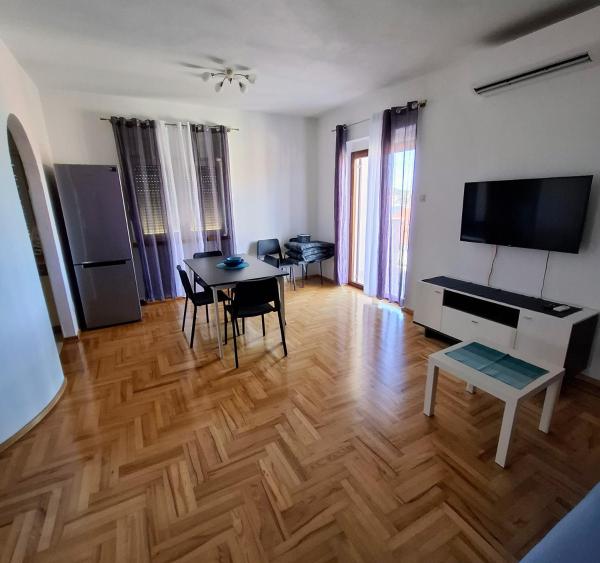 Lu-Do Apartments