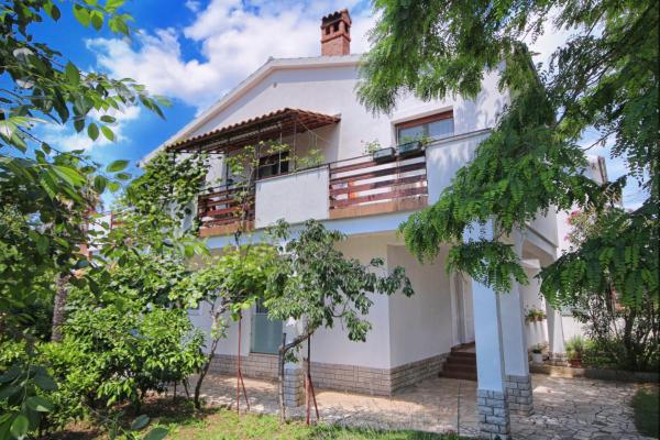 Cukon Holiday Home Медулин