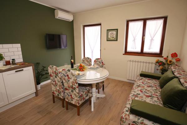 Apartments Paola, Забронировать Апартаменты/квартира Отели Rovinj Riviera с парковкой, Парковка