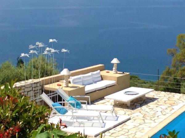 Skaloma Villas Art 1