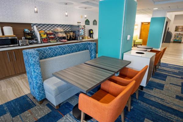Wingate by Wyndham Lafayette Airport