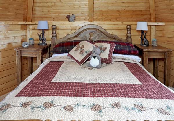 Elsay May Luxury Lodges Exclusively for Couples Over 25yrs and Dog Friendly