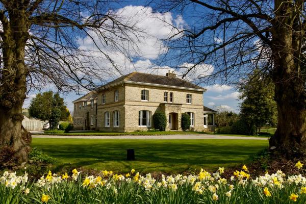 Walltree House