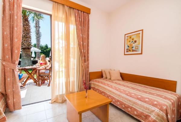 Stavros Melathron Studios